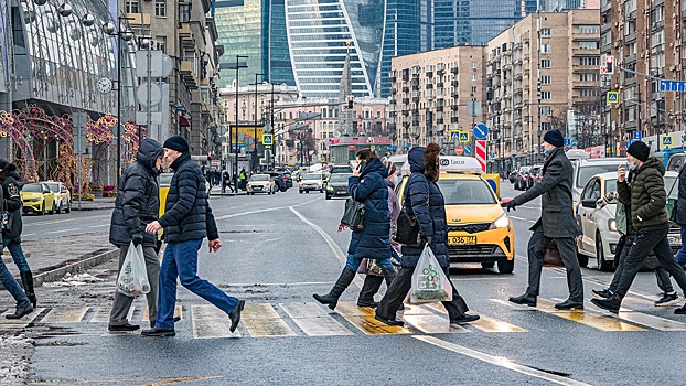 Автоэксперт рассказал, как обезопасить себя при переходе дороги
