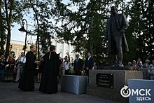 Памятник актеру Михаилу Ульянову открылся на его родине в Омске