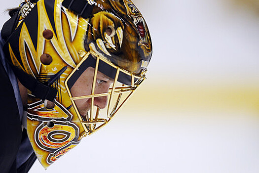 "Бостон" продлил победную серию, обыграв "Оттаву" в НХЛ