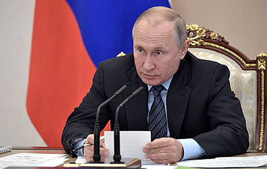 Путин поручил проработать симметричный ответ на испытание США новой крылатой ракеты