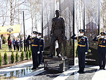 В Мордовии открыли памятник Михаилу Девятаеву