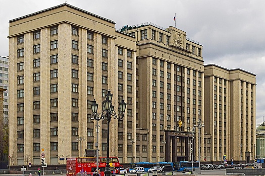 Курильщикам предложили самим платить за свое лечение