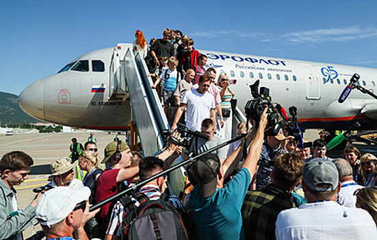 Аэропорт Геленджика принял первый рейс после трехлетнего перерыва