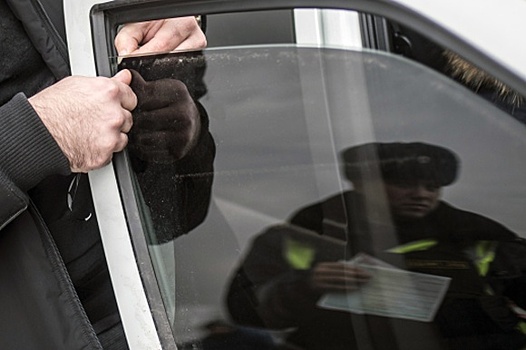 Московских водителей могут начать арестовывать за тонировку