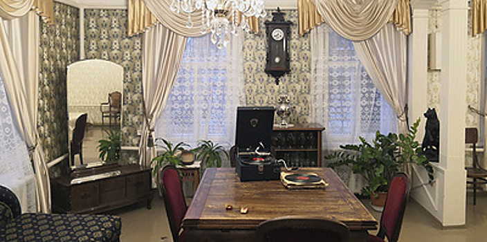 Музей и апартаменты: житель Казани организовал в старинном особняке "доходный дом"