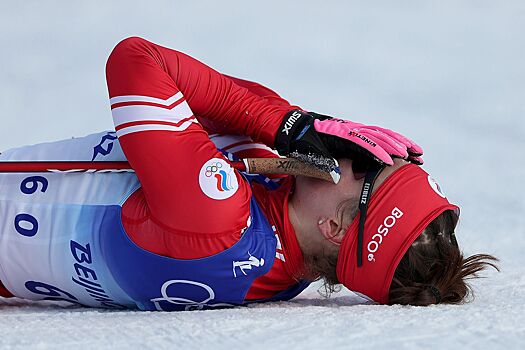 Лыжные гонки на Олимпиаде в Пекине, Наталья Непряева не добралась до бронзовой медали, результаты гонки на 10 км