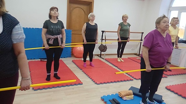Гибкость и легкость – для каждого: для пенсионеров Бабушкинского района проводят занятия по гимнастике пилатес