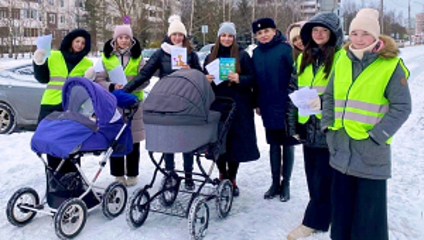 Новгородские мамы стали участницами мероприятий, посвященных важной роли материнства в профилактике аварийности на дорогах