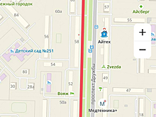 Припаркованные автомобили помешали очистке улицы в центре Новокузнецка от снега