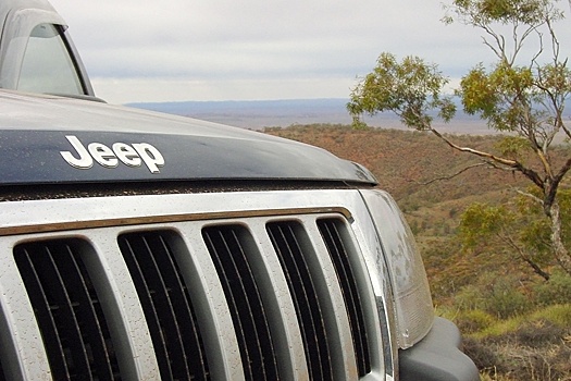 Более 330 тысяч Jeep Grand Cherokee отзовут из-за проблем с рулевым колесом