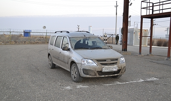 Волгоградские пограничники не дали вывезти в Казахстан угнанное авто