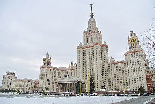 Интерьеры, скульптуры и декор: что вошло в предмет охраны Главного здания МГУ