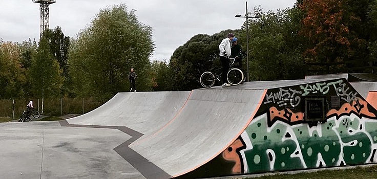 Заехавшего в скейтпарк водителя задержали в Ижевске
