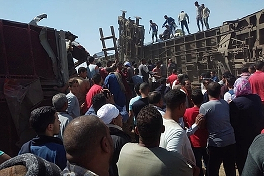 11 человек погибли при крушении поезда в Египте