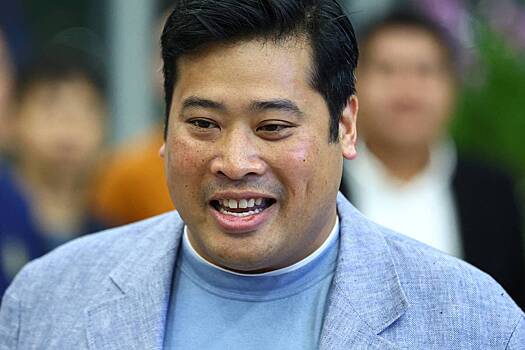 Опальный сын короля Таиланда вернулся в страну на фоне кризиса престолонаследия