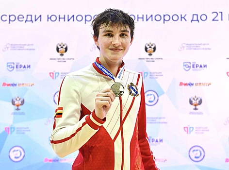 Курянин завоевал «серебро» на первенстве России по фехтованию