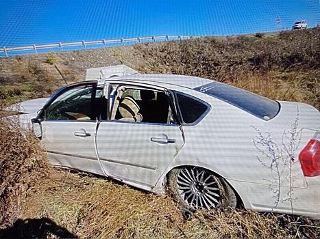 Водитель не справился с управлением и допустил опрокидывание машины