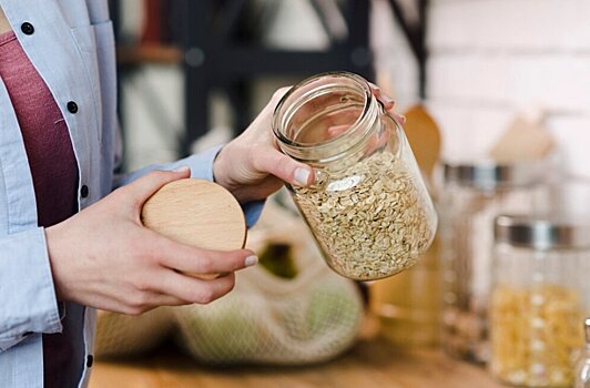 Биолог: «Спасти крупу от пищевой моли поможет стеклянная тара»