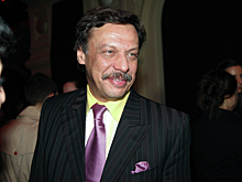 Постоянные скитания: Михаил Барщевский описал трудности жизни частного театра