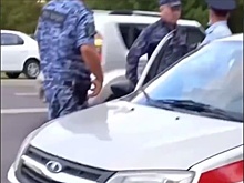 Пьяные пассажиры подрались с таксистом в Кстове