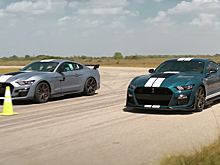 Hennessey Venom 1000 и Ford Mustang GT500 сразились в дрэг-рейсинге