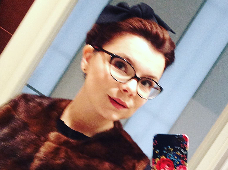 Что касается развода Петросяна и Степаненко, то супруги будут делить имущество в суде. Ранее в Хамовническом суде Москвы сообщили, что Степаненко подала к Петросяну иск о разделе совместно нажитого имущества. Заявление было подано 4 июля, рассмотрят его 6 августа.