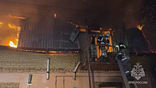 В Приволжском районе в крупном пожаре пострадал дом худрука Астраханского театра кукол