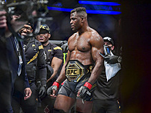 Нганну защитил титул чемпиона UFC в тяжелом весе
