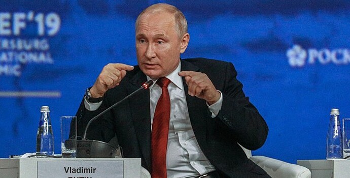 Путин поручил Роскосмосу сократить барьеры для гражданской продукции