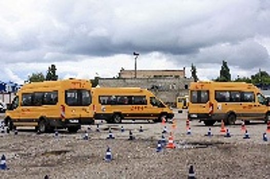 В Саратове более 300 водителей школьных автобусов прошли обучение в «Академии безопасного вождения»