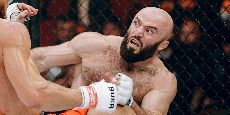 Магомед Исмаилов устроил потасовку с экс-бойцом UFC на пресс-конференции