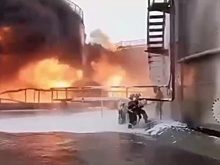 Мужество в огне: родные и коллеги погибших при тушении нефтебазы пожарных в шоке