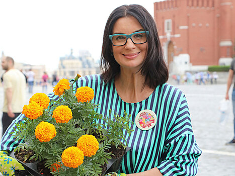 Ингеборга Дапкунайте и Екатерина Стриженова дали мастер-класс по посадке цветов