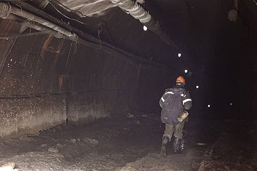 В МЧС не подтвердили информацию о стуках из-под завала после обрушения грунта на амурском руднике