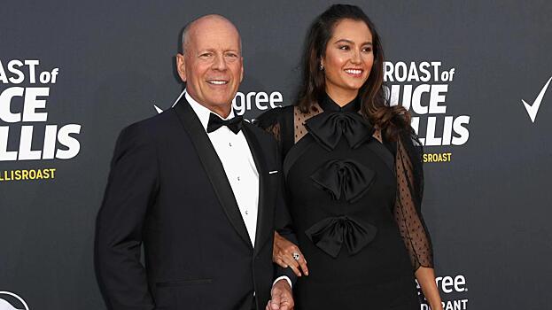 Эмма Хеминг и Деми Мур устроили благотворительный вечер в честь Брюса Уиллиса