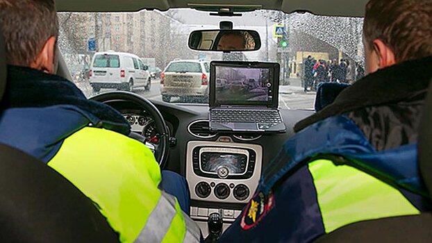 Скрытый патруль выявляет нарушителей на дорогах Вологды