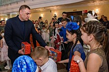 Глава Марий Эл Юрий Зайцев дал старт новогодним елкам