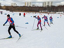 Соревнования сезона для любителей беговых лыж прошли в Москве