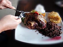 Чем опасно есть мясо диких животных