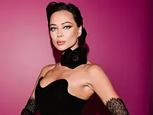 Настасья Самбурская снялась без макияжа и с новым имиджем