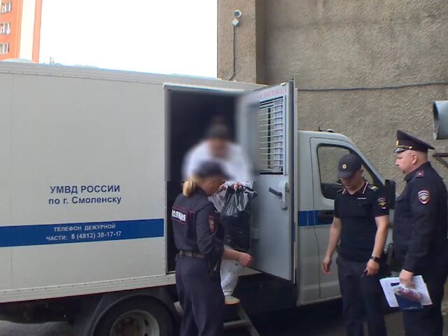 В Смоленске задержаны мошенницы, похитившие 52 млн рублей у предпринимателя