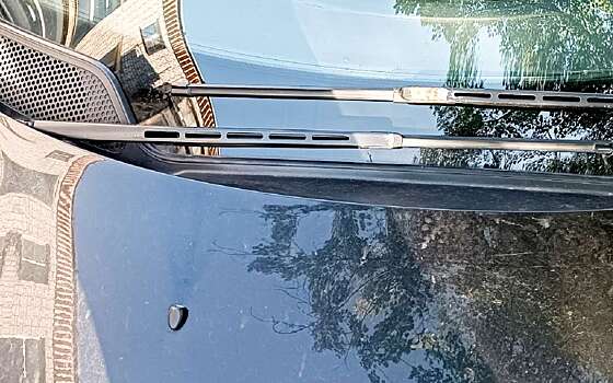 Чистим лобовое от снега без лишних усилий — простой лайфхак