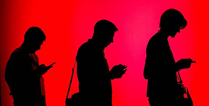 На «ты» с ИИ, на «вы» с людьми: каким будет новое поколение бета