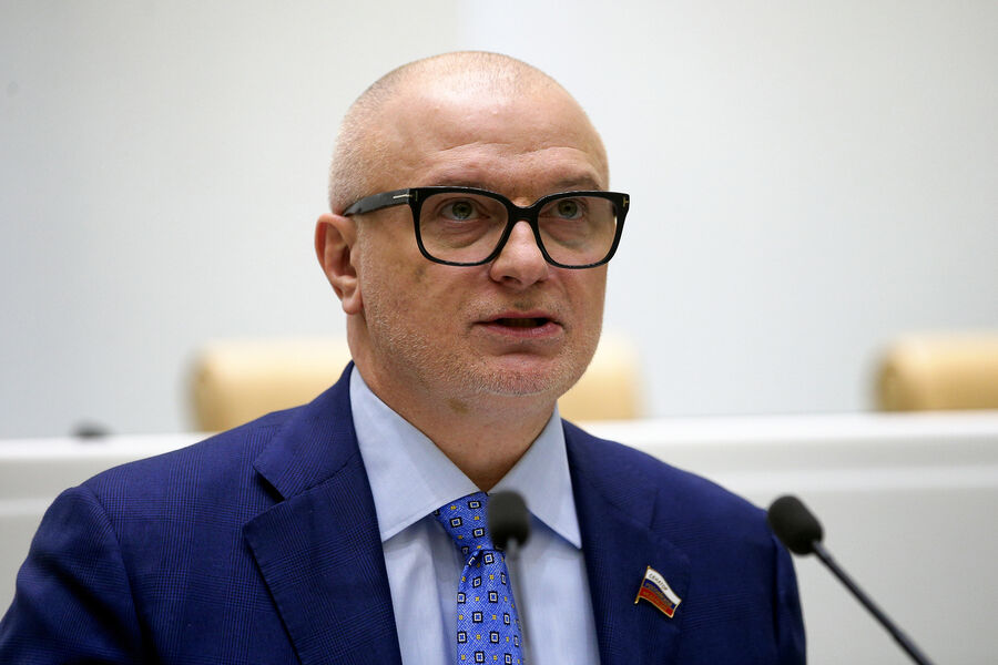 В Совете Федерации иронично прокомментировали празднование Дня Конституции Украины