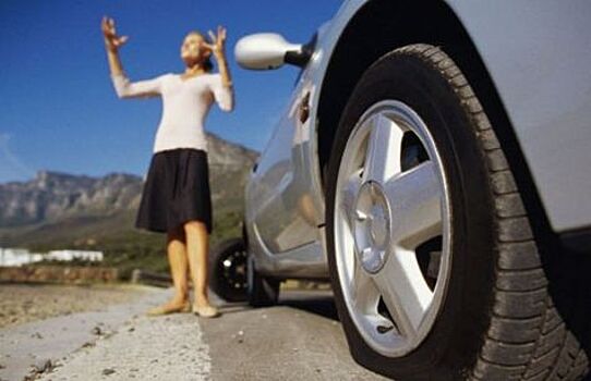 Как избежать прокола колеса авто на трассе