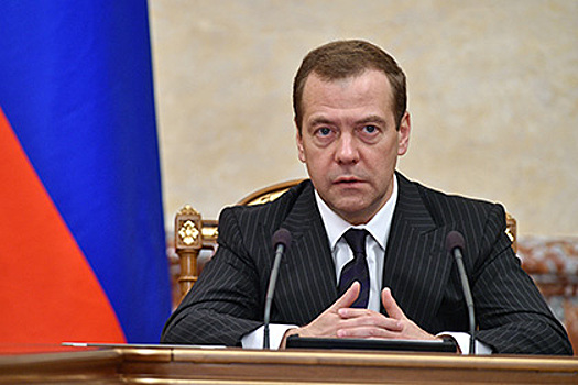 Медведев поручил создать российский аналог «Википедии»