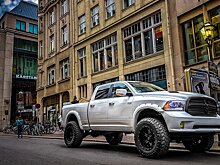 Голландец устроил погоню за сбежавшим джипом