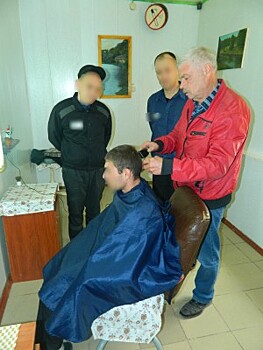 В Ливенской колонии стали обучать парикмахеров
