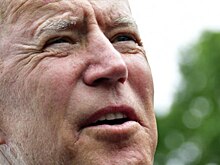 Байдену потребовалась помощь медиков