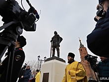 Новый курганский памятник оказался копией. Его открыли православный олигарх и губернатор